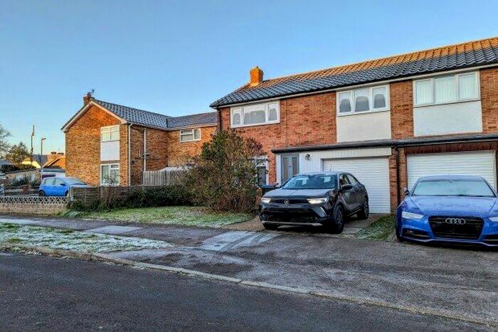 3 Bedroom Property To Rent In Holbrook Road, Fareham, PO16