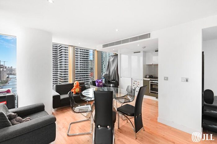 2 Bedroom Flat For Sale In Landmark East Tower, Marsh Wall, E14