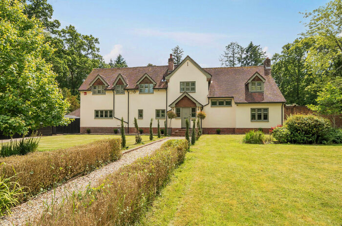 5 Bedroom Detached House For Sale In East Wellow, Romsey, Hampshire, SO51