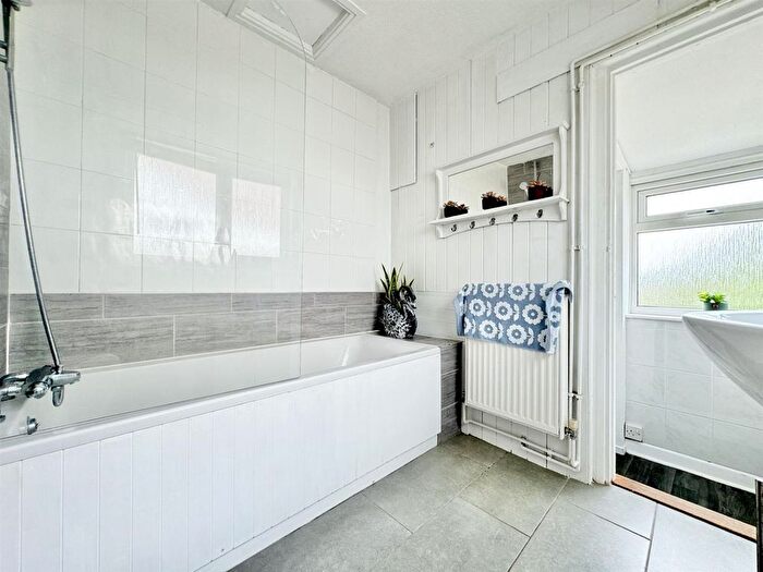2 Bedroom Terraced House For Sale In Old London Road, Hastings, TN35