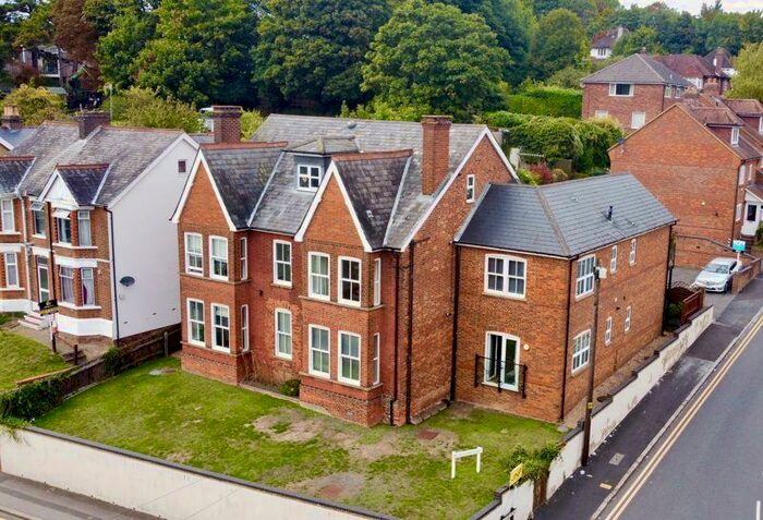 2 Bedroom Flat To Rent In Totteridge Road, High Wycombe, HP13