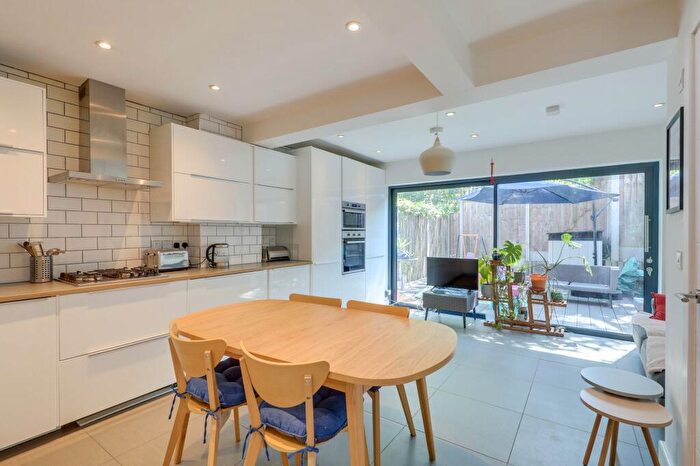 3 Bedroom Terraced House For Sale In Dermody Road, Hither Green, SE13