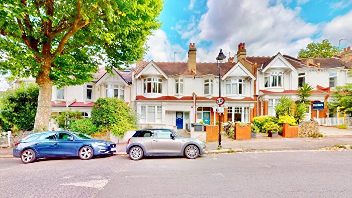 1 Bedroom Flat To Rent In Hornsey Lane Gardens, Highgate, N6