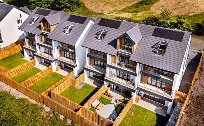 3 Bedroom Town House For Sale In Galwad Y Mor, Penmaenmawr, LL34