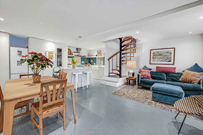 3 Bedroom Terraced House To Rent In Hippodrome Mews, London, W11