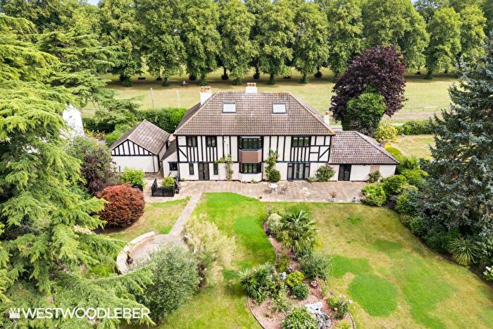 6 Bedroom Detached House For Sale In Mill Lane, Broxbourne, EN10