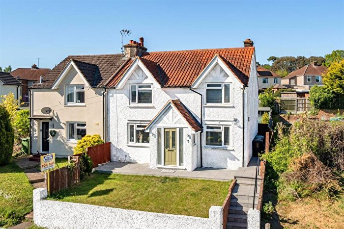 4 Bedroom Semi-Detached House For Sale In Glebe Lane, Maidstone, ME16