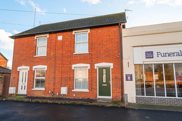 2 Bedroom Terraced House For Sale In High Street, Felixstowe, IP11