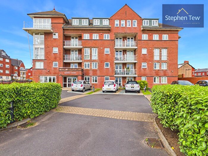 2 Bedroom Flat For Sale In South Promenade, Lytham St. Annes, FY8
