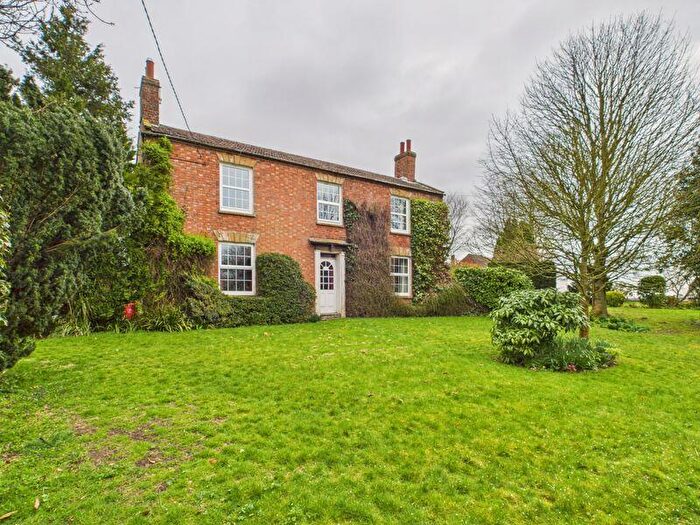 5 Bedroom Detached House For Sale In The Grange, Lincoln Road, Baumber, LN9