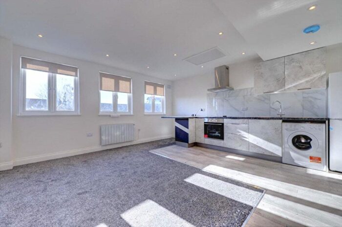 1 Bedroom Flat To Rent In High Street, Ruislip, HA4