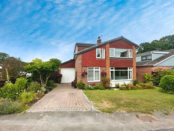 3 Bedroom Detached House For Sale In Curlew Close, Hythe, Southampton, SO45