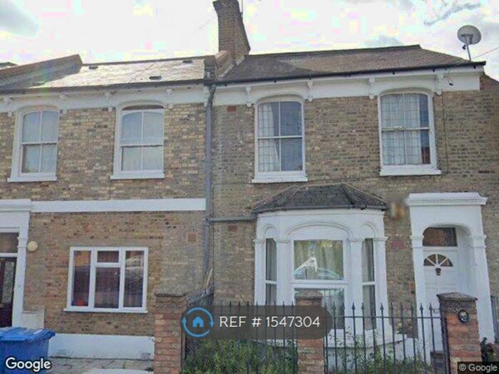 5 Bedroom Semi-Detached House To Rent In Fenham Road, London, SE15