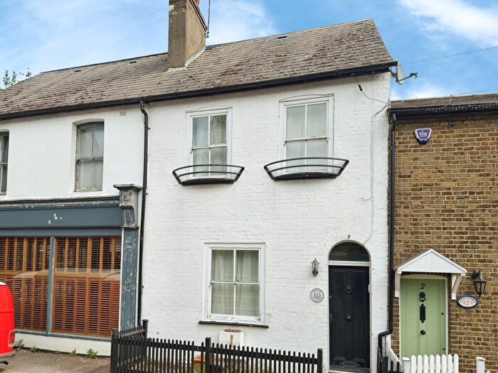 2 Bedroom Cottage To Rent In Avenue Cottages, High Street, NW7