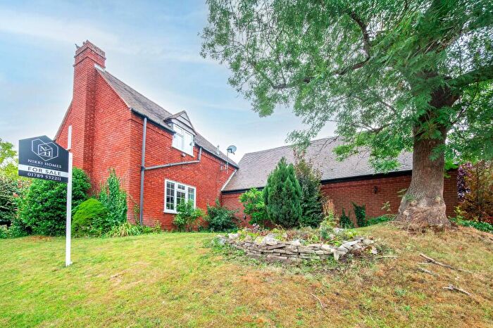 2 Bedroom Terraced House For Sale In The Old Square, Shottery, CV37