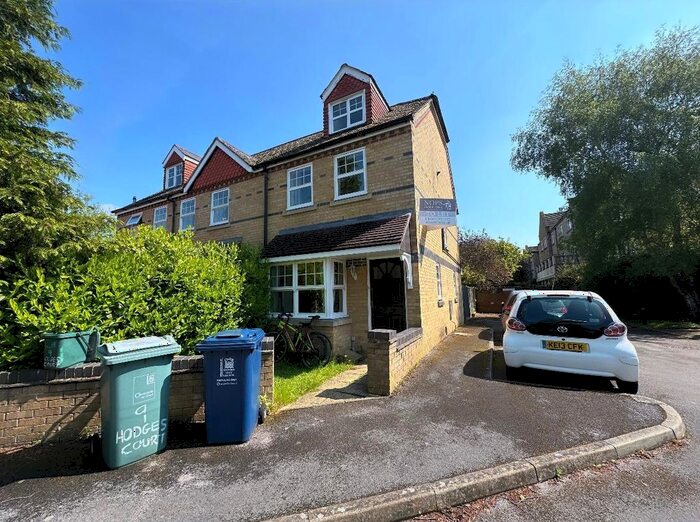 4 Bedroom Property To Rent In Hodges Court, Oxford, OX1