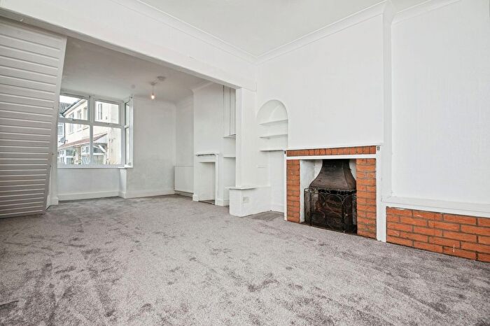 2 Bedroom End Terrace House For Sale In Churchfield Road, Walton On The Naze, Essex, CO14
