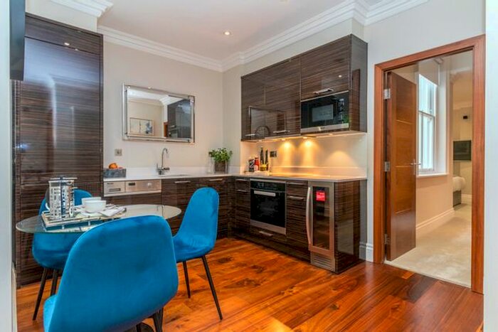 1 Bedroom Property To Rent In Garden House, -, W2