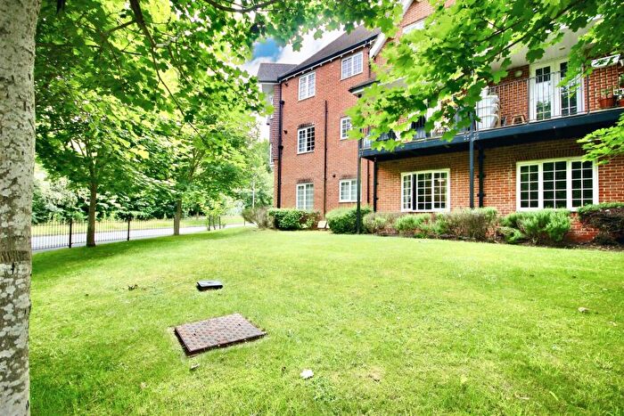 2 Bedroom Flat For Sale In Scarlett Avenue, Wendover, Aylesbury, HP22