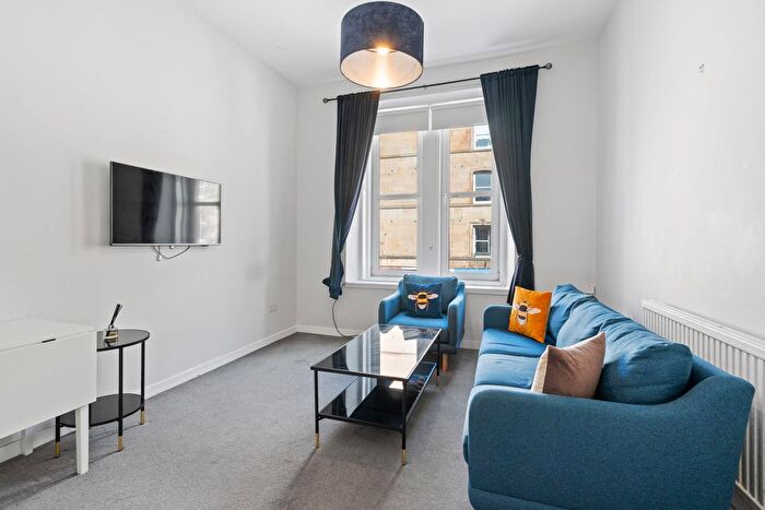 3 Bedroom Flat To Rent In Morrison Street, West End, Edinburgh, EH3