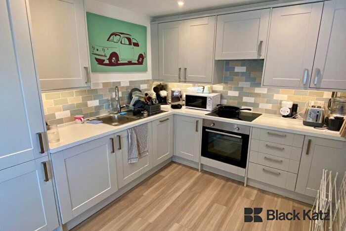 1 Bedroom Flat To Rent In Garland House Deptford High Street, Deptford, SE8