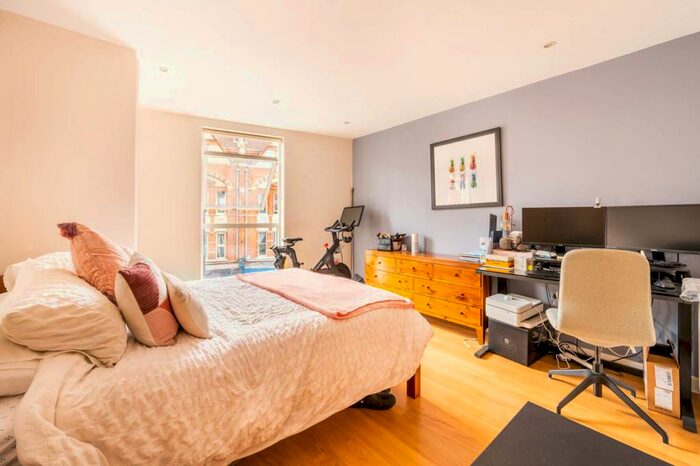 2 Bedroom Flat To Rent In Oldridge Road, Balham, London, SW12