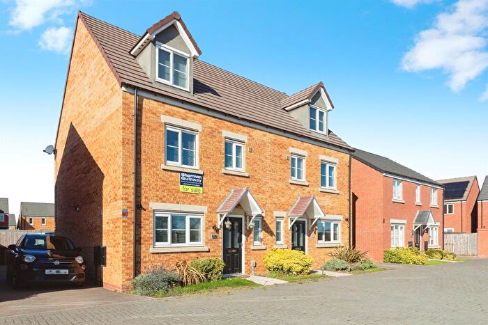 4 Bedroom Town House For Sale In Wetland Way, Whittlesey, Peterborough, PE7