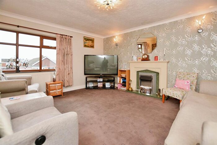 3 Bedroom Detached Bungalow For Sale In St. Andrews Avenue, Bottesford, Scunthorpe, DN17