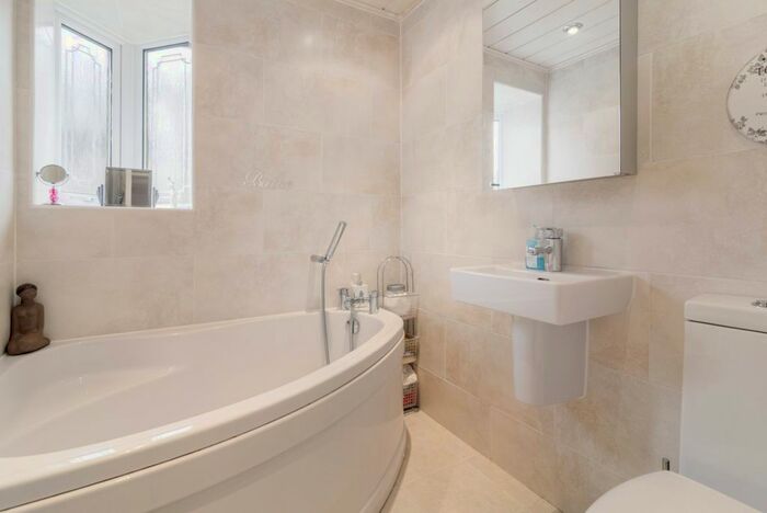 2 Bedroom Bungalow For Sale In Strathgryffe Crescent, Bridge Of Weir, Renfrewshire, PA11