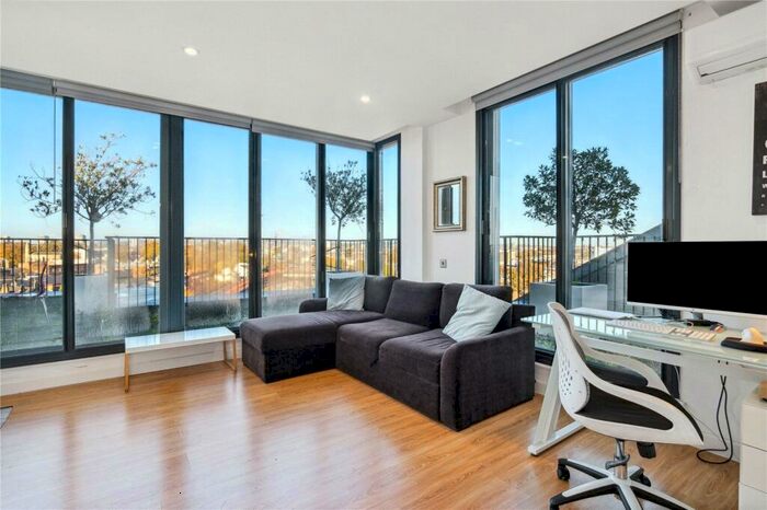 1 Bedroom Flat To Rent In Park Village East, Regents Park, NW1