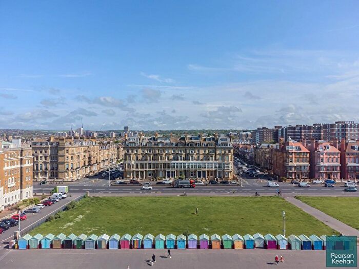 3 Bedroom Flat For Sale In Kings Gardens, Hove, BN3