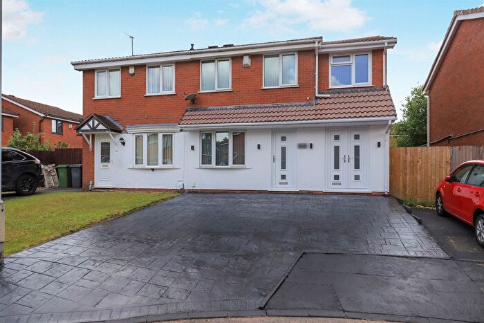 4 Bedroom Detached House For Sale In Sheaves Close, Sedgemoor Park, Bilston, WV14