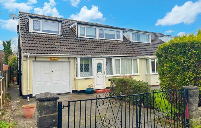 3 Bedroom Semi Detached House For Sale In Eagley Drive, Seddons Farm, Bury, BL8