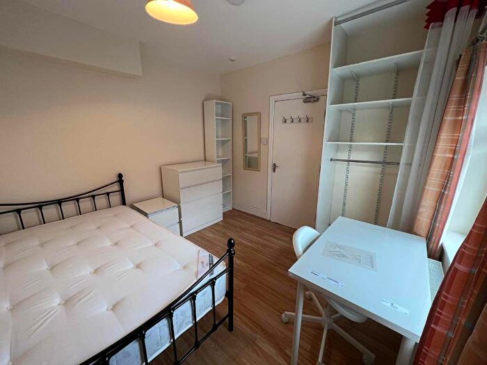 5 Bedroom Terraced House To Rent In Poole Street, Northampton, NN1