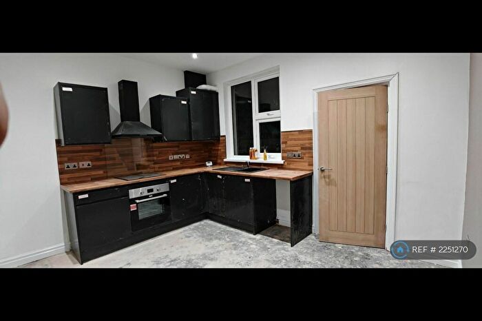 2 Bedroom Terraced House To Rent In Mostyn Street, Stalybridge, SK15
