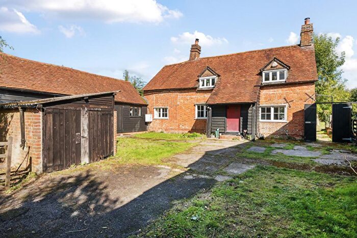 4 Bedroom Detached House For Sale In Bellingdon, Buckinghamshire, HP5