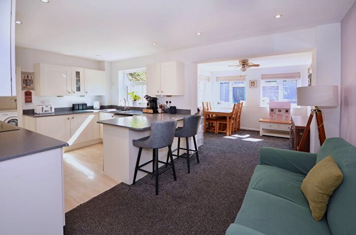 3 Bedroom Detached House For Sale In Tithe Close, Ringstead, Northamptonshire, NN14