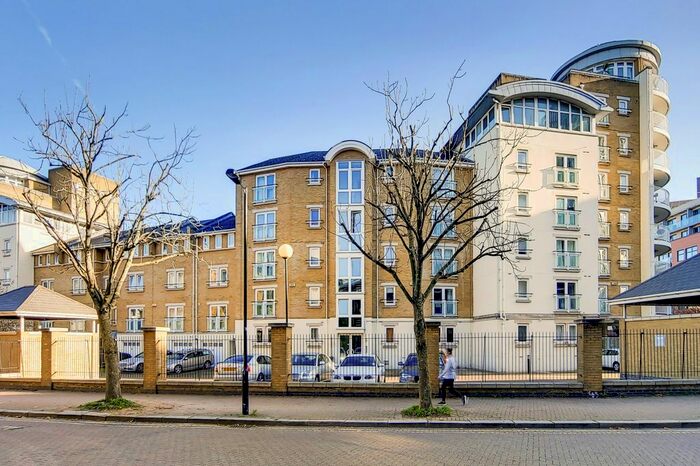 2 Bedroom Flat To Rent In Cypress House, Woodland Crescent, Canada Water, London, SE16