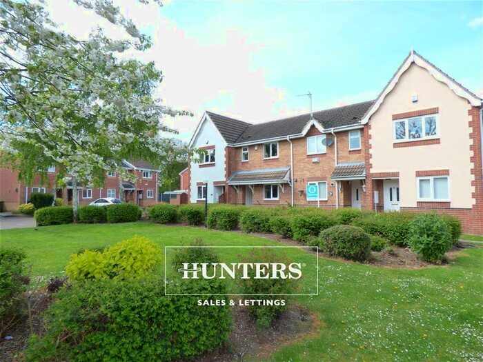 2 Bedroom Town House To Rent In Farriers Place, Castleford, WF10