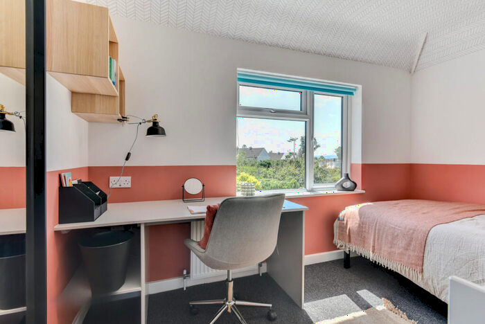 6 Bedroom House To Rent In Landseer Avenue, Bristol, BS7