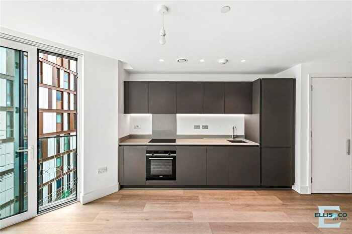 Studio To Rent In Daneland Walk, London, N17