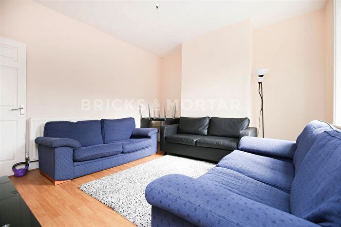 5 Bedroom Terraced House To Rent In Meldon Terrace, Heaton, Newcastle Upon Tyne, NE6