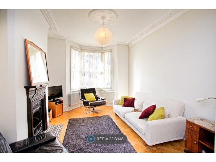 3 Bedroom Terraced House To Rent In Mayall Road (), London, SE24