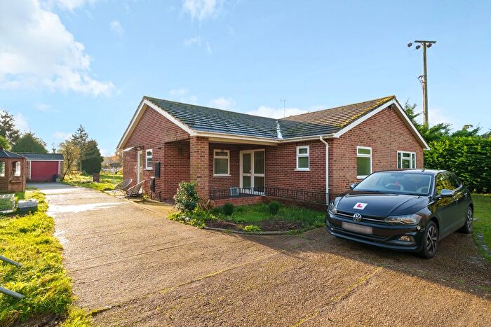 3 Bedroom Bungalow For Sale In Badsell Road, Five Oak Green, Tonbridge, TN12