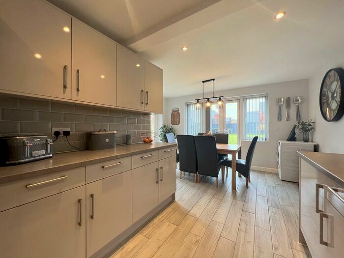 4 Bedroom Detached House For Sale In Scholars Close, Manea, March