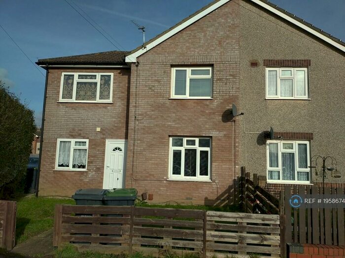 2 Bedroom Terraced House To Rent In Kingsclere Avenue, Havant, PO9