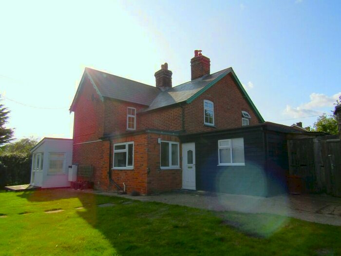 3 Bedroom Semi-Detached House To Rent In Lane End Cottages, Birch Hall, CO13