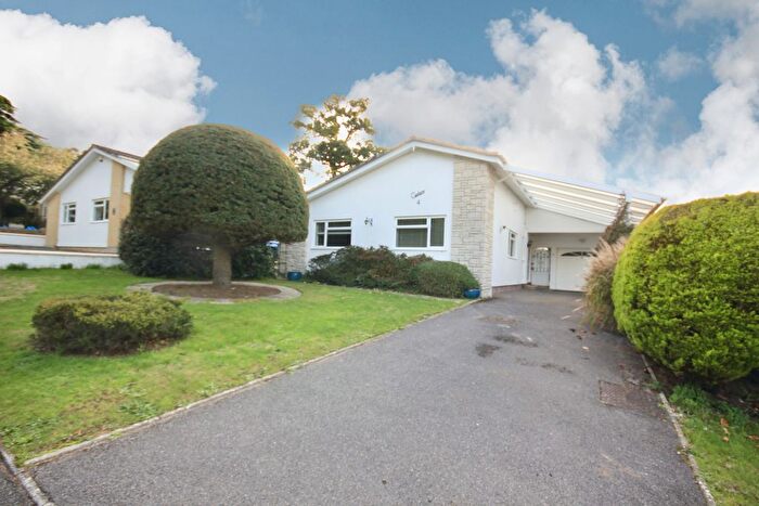 3 Bedroom Detached Bungalow For Sale In Potters Way, Poole, BH14