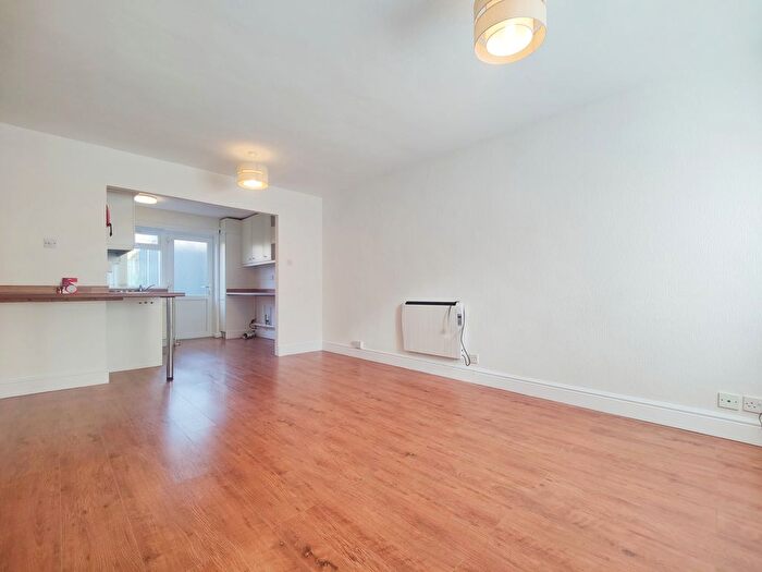 2 Bedroom Maisonette To Rent In Gravelly Lane, Birmingham, B23