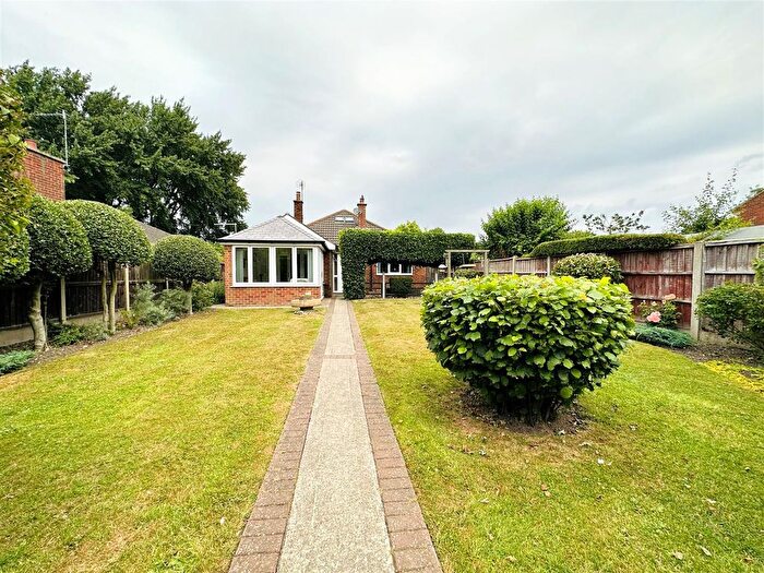 3 Bedroom Detached House For Sale In Luddington Road, Garthorpe, Scunthorpe, DN17